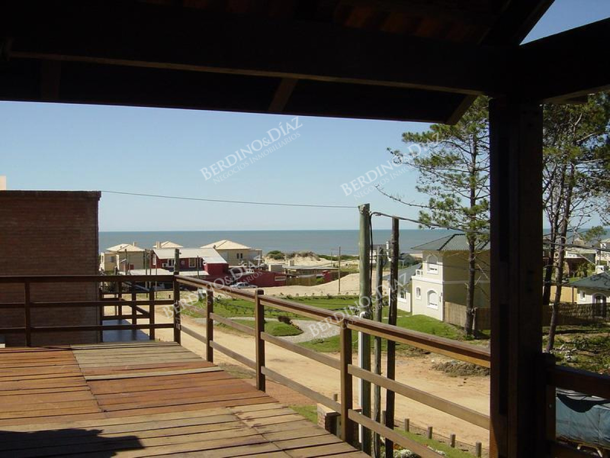 Casa ID.2203 - Casa chalet  en venta Montoya a 200 metros del mar 