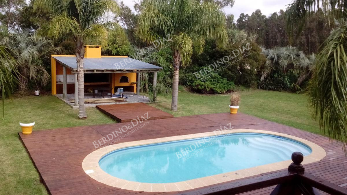Casa ID.2147 - Casa campo importante en venta Zona Manantiales