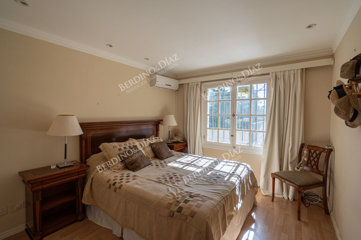 Casa ID.1004 - Residencia de gran jerarquía en Beverly Hills