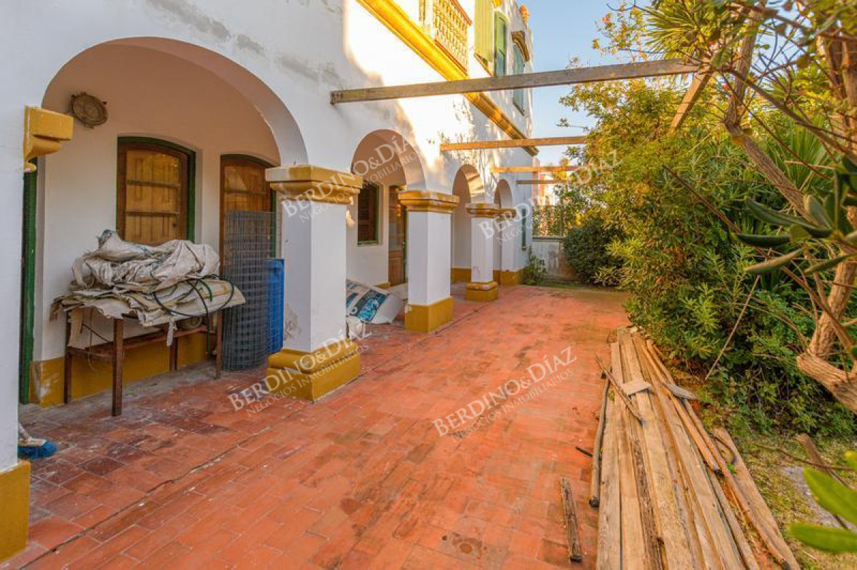 Casa ID.2331 - Residencia antigua en venta en Zona Faro Punta del Este