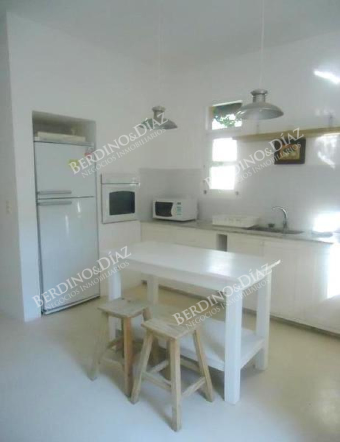 Casa ID.84 - Hermosa y Espectacular Casa en Laguna Blanca una Zona Exclusiva de Mucha Categoría