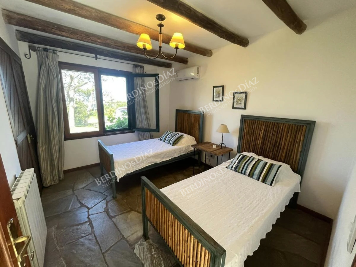 Casa ID.2151 - Casa en venta ocn vista al mar Manantiales