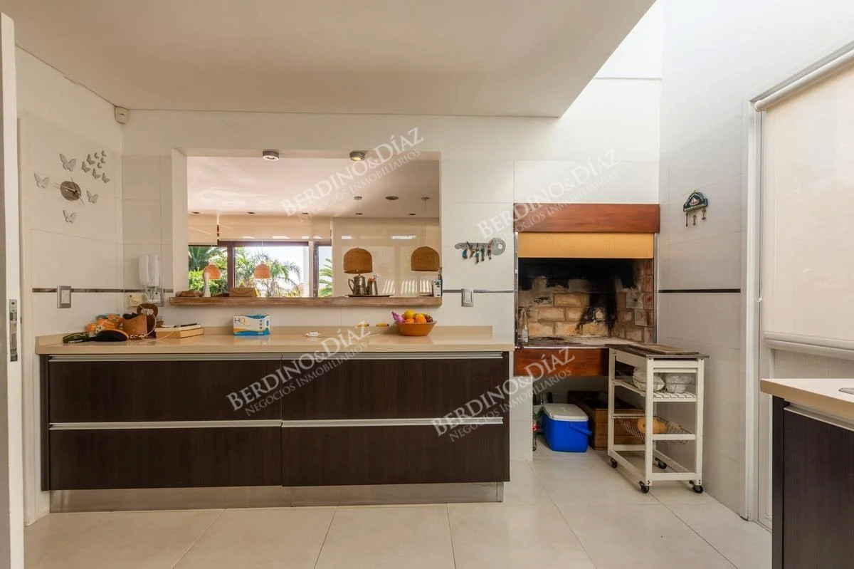 Casa ID.2354 - Casa en Peninsula Zona Faro 4 dormitorios