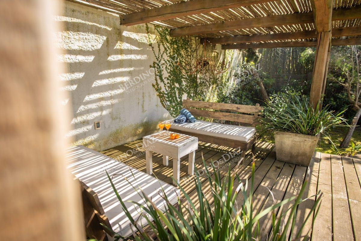 Casa ID.2254 - Casa encantadora en venta frente al mar En Manantiales