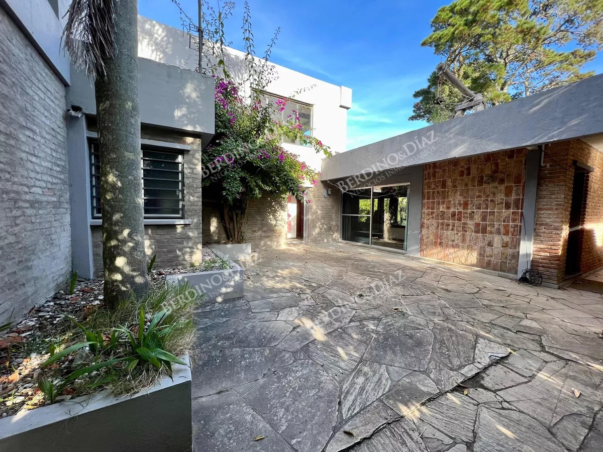 Casa ID.2102 - Venta casa en Pinares Punta del Este