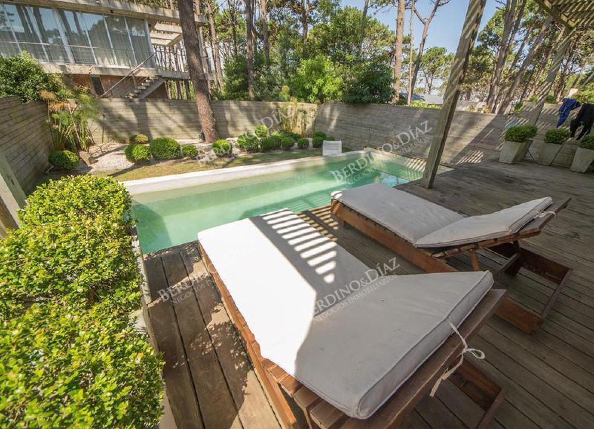 Casa ID.2259 - Casa moderna en venta en Playa Montoya La Barra