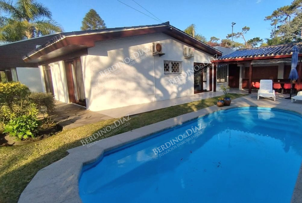 Casa ID.1932 - Casa tradicional en Paradas Playa Mansa