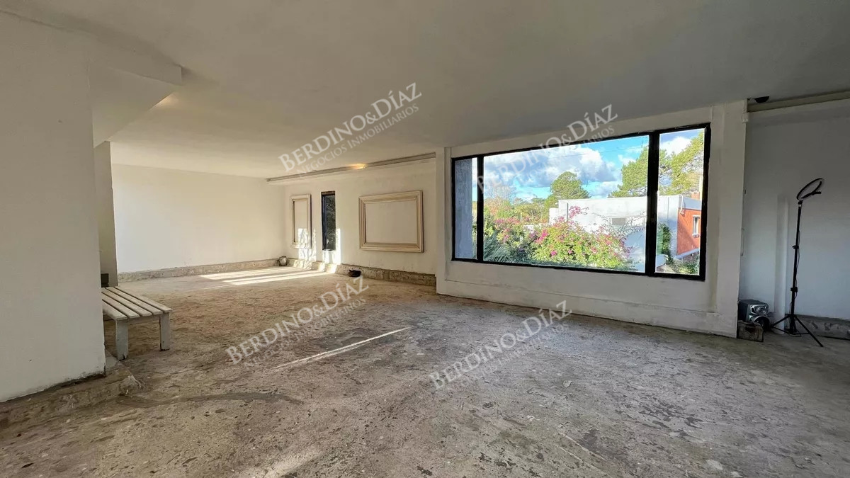 Casa ID.2102 - Venta casa en Pinares Punta del Este
