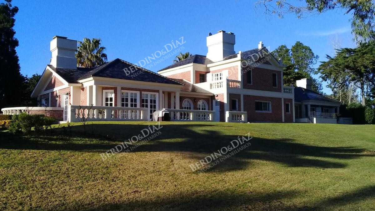 Casa ID.1004 - Residencia de gran jerarquía en Beverly Hills