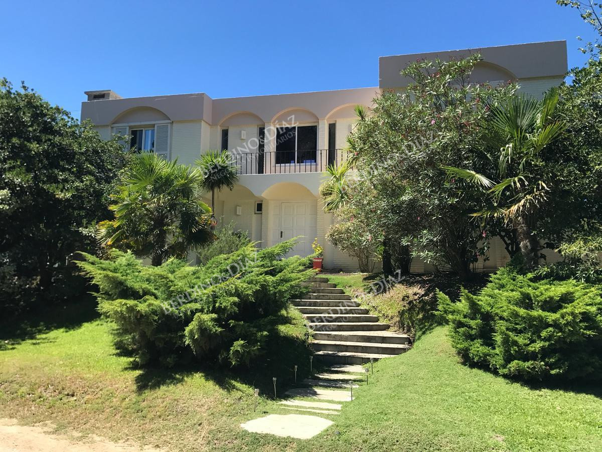 Casa ID.2240 - Hermosa Residencia con estilo propio en venta Golf 