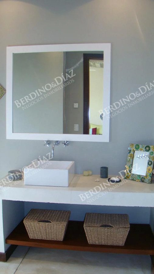 Casa ID.2131 - Casa en venta de 6 dormitorios en el Quijote La Barra