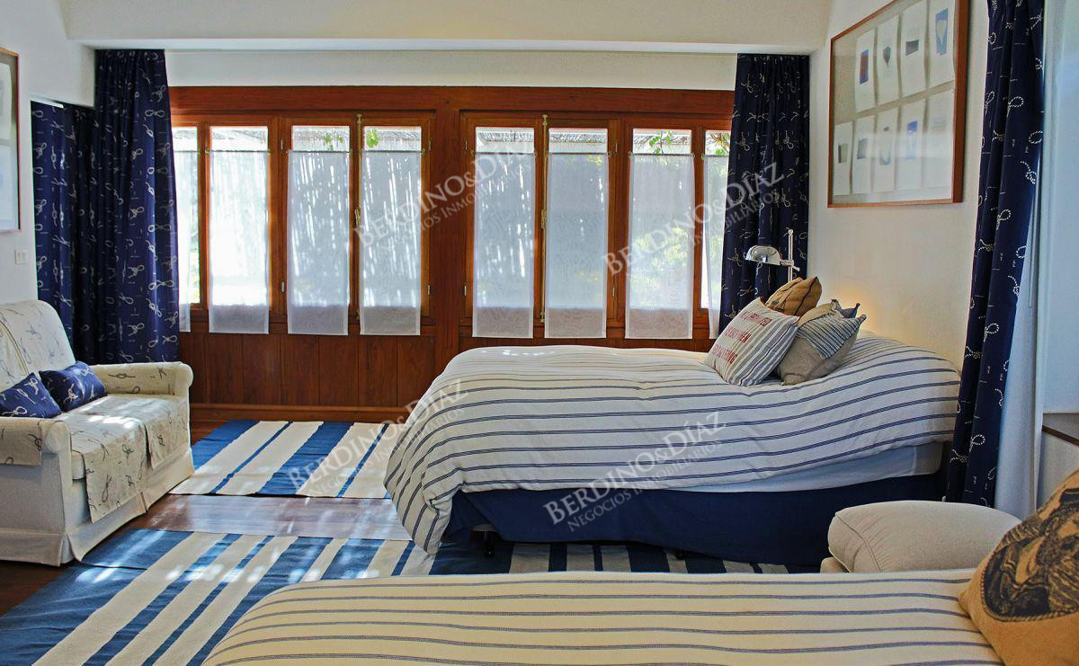 Casa ID.2173 - En venta Importante Residencia Zona Golf Punta del Este