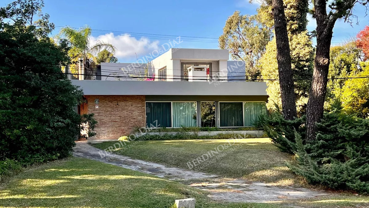 Casa ID.2102 - Venta casa en Pinares Punta del Este