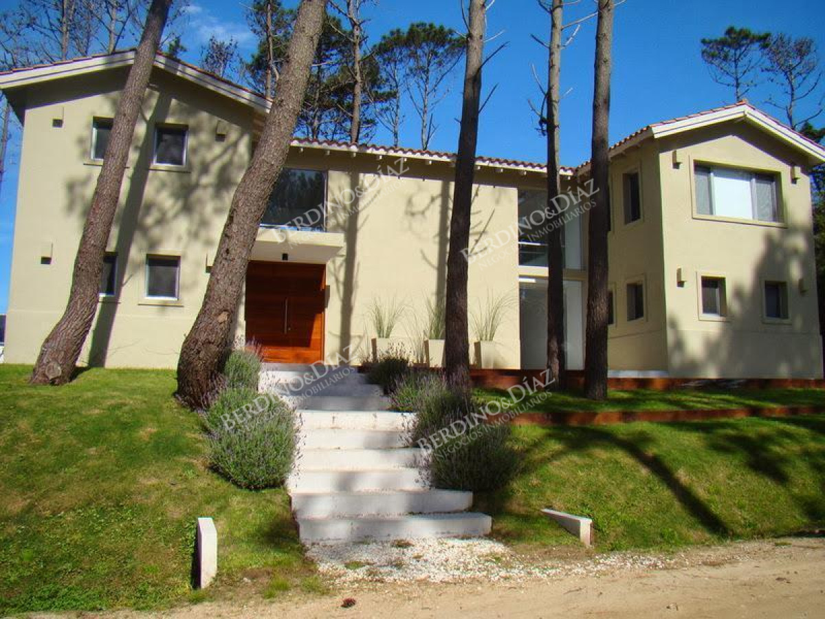 Casa ID.2156 - Casa en venta Laguna blanca con vista al mar