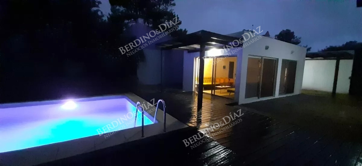 Casa ID.1988 - Casa estilo minimalista en venta Rincon del Indio 
