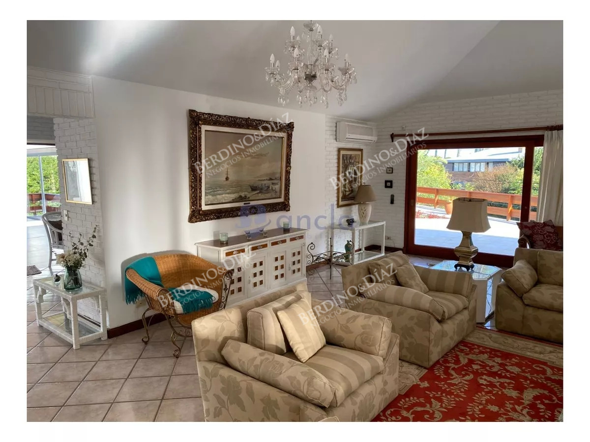 Casa ID.1598 - Casa espectacular en venta  Playa Mansa