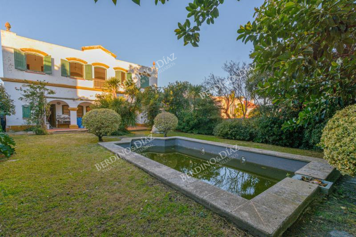 Casa ID.2331 - Residencia antigua en venta en Zona Faro Punta del Este