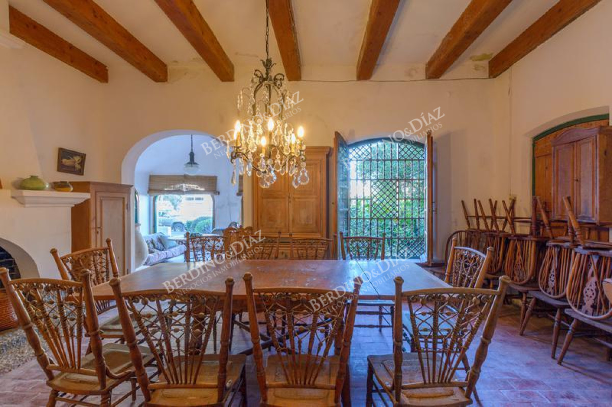 Casa ID.2331 - Residencia antigua en venta en Zona Faro Punta del Este