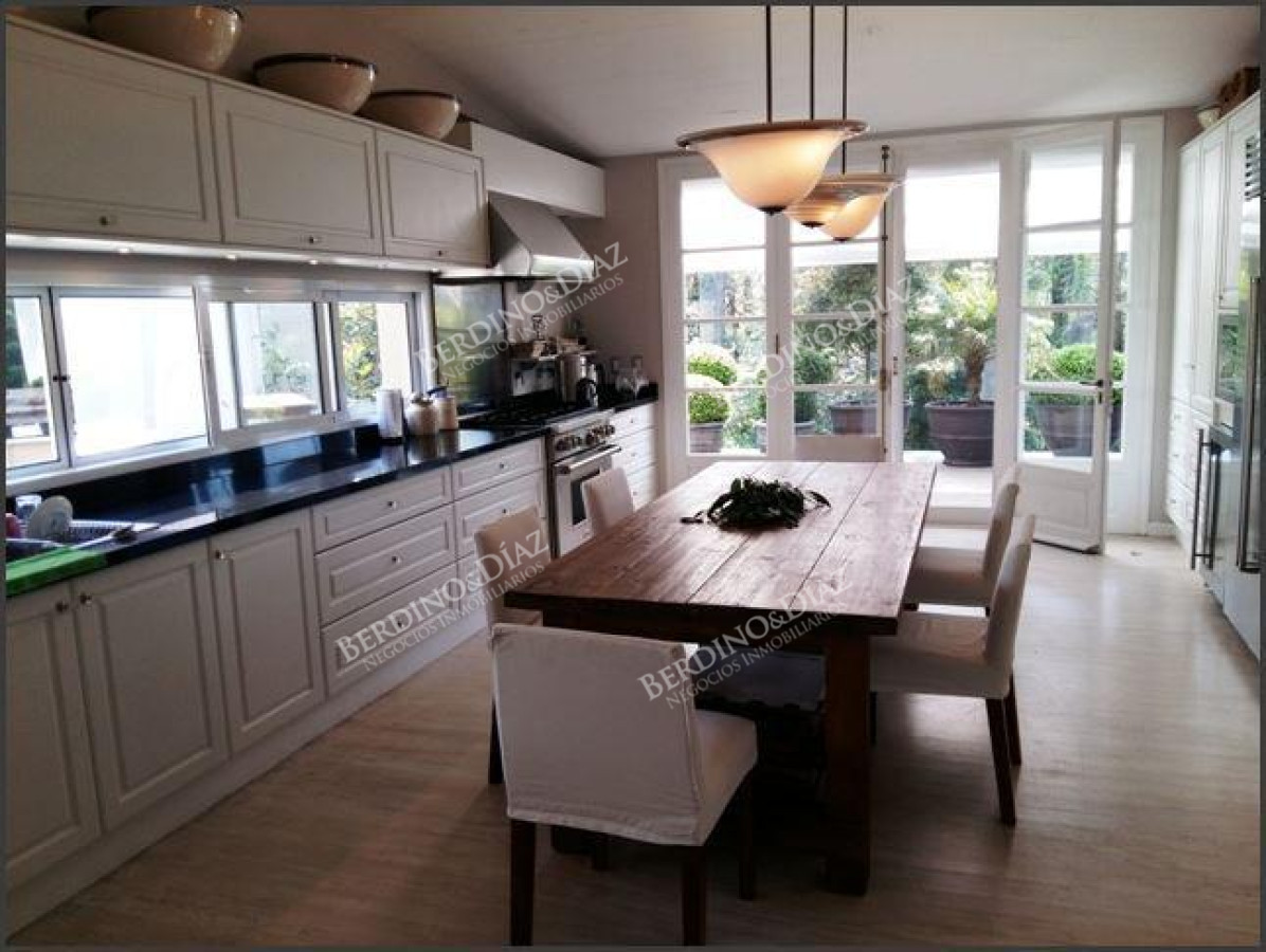 Casa ID.2262 - Impresionante Residencia en venta en Montoya La Barra