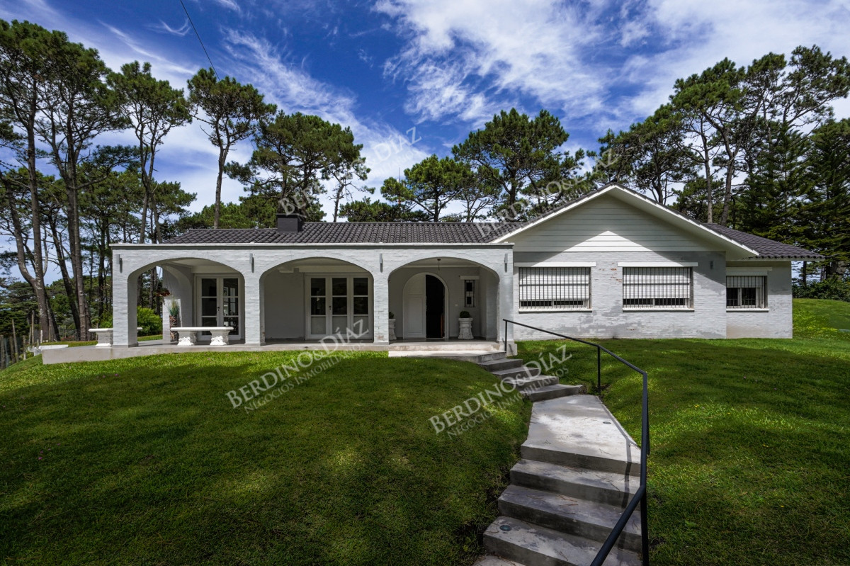 Casa ID.1291 - Casa espectacular en venta  en San Rafael