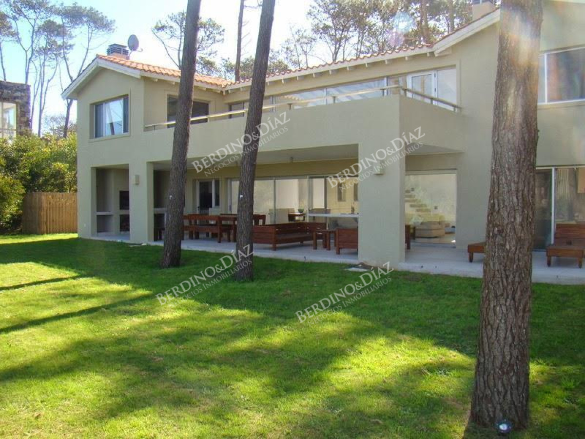 Casa ID.2156 - Casa en venta Laguna blanca con vista al mar