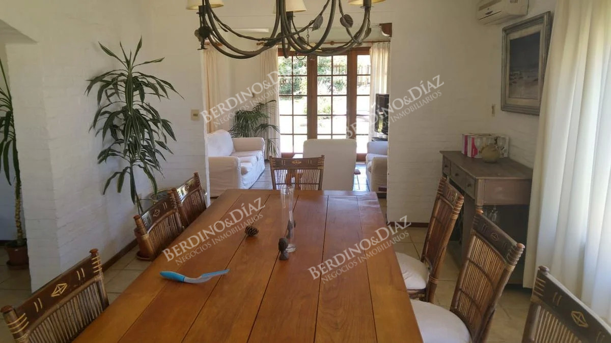 Casa ID.2203 - Casa chalet  en venta Montoya a 200 metros del mar 