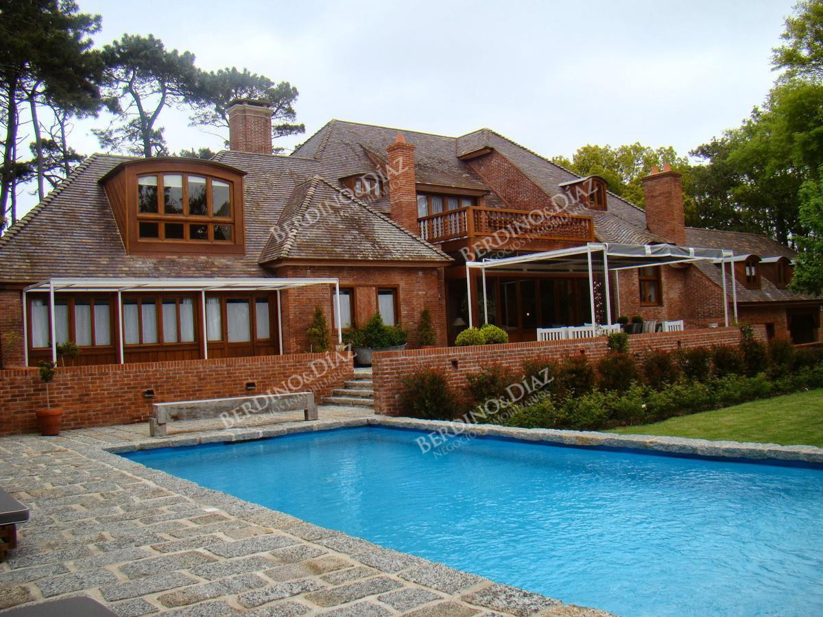 Casa ID.2173 - En venta Importante Residencia Zona Golf Punta del Este