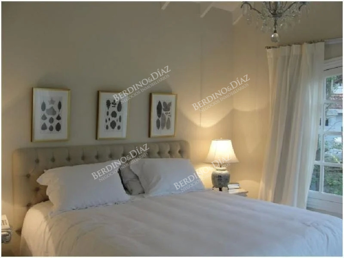 Casa ID.2216 - Hermosa casa en venta de 6 dormis en Montoya con vista al mar