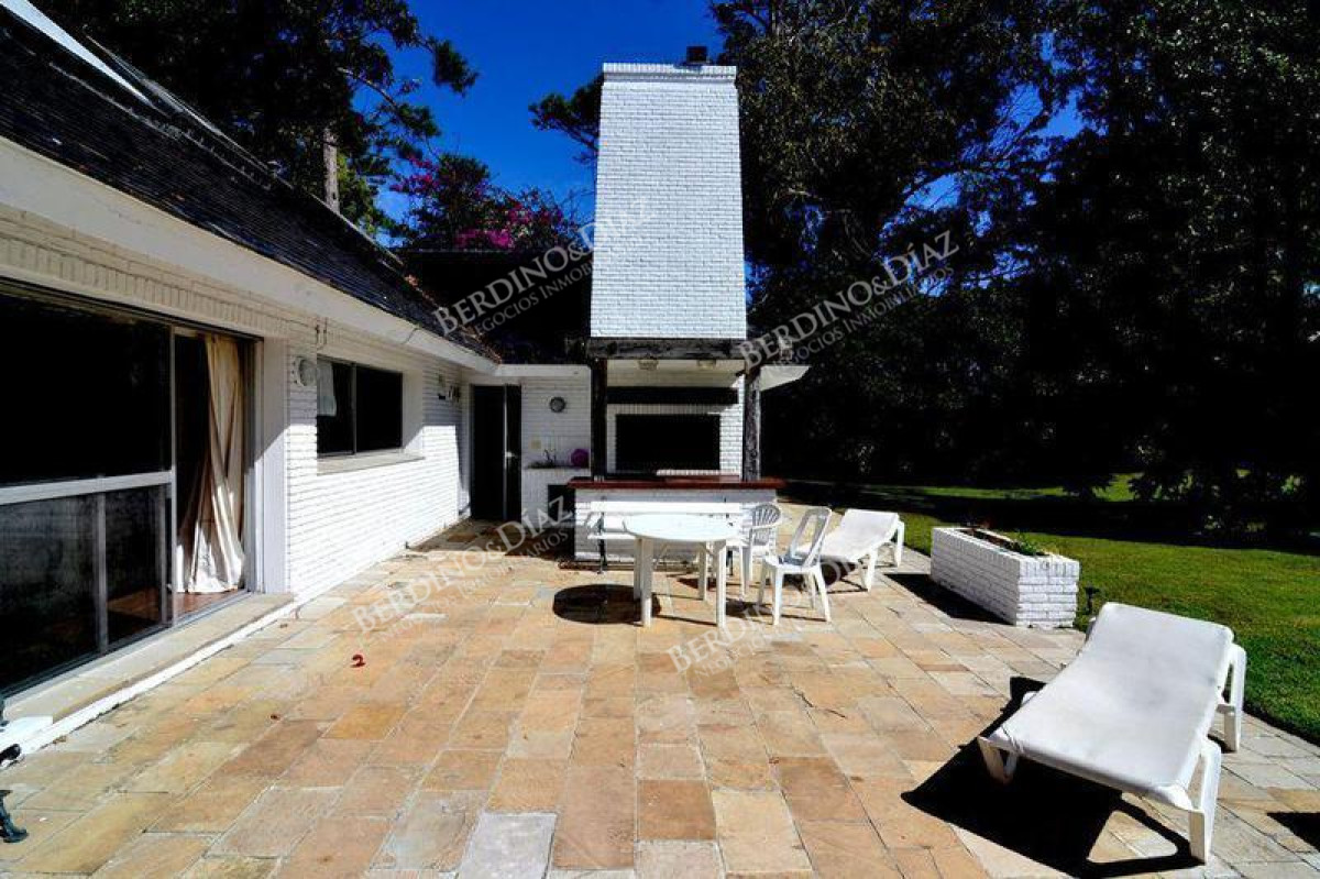 Casa ID.2283 - Casa tradicional venta Playa Mansa