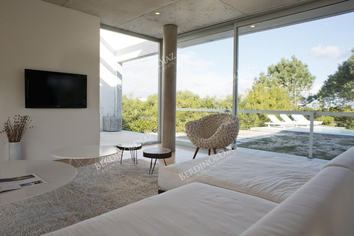 Casa ID.2185 - Casa espectacular estilo moderno en Arenas de Jose Ignacio