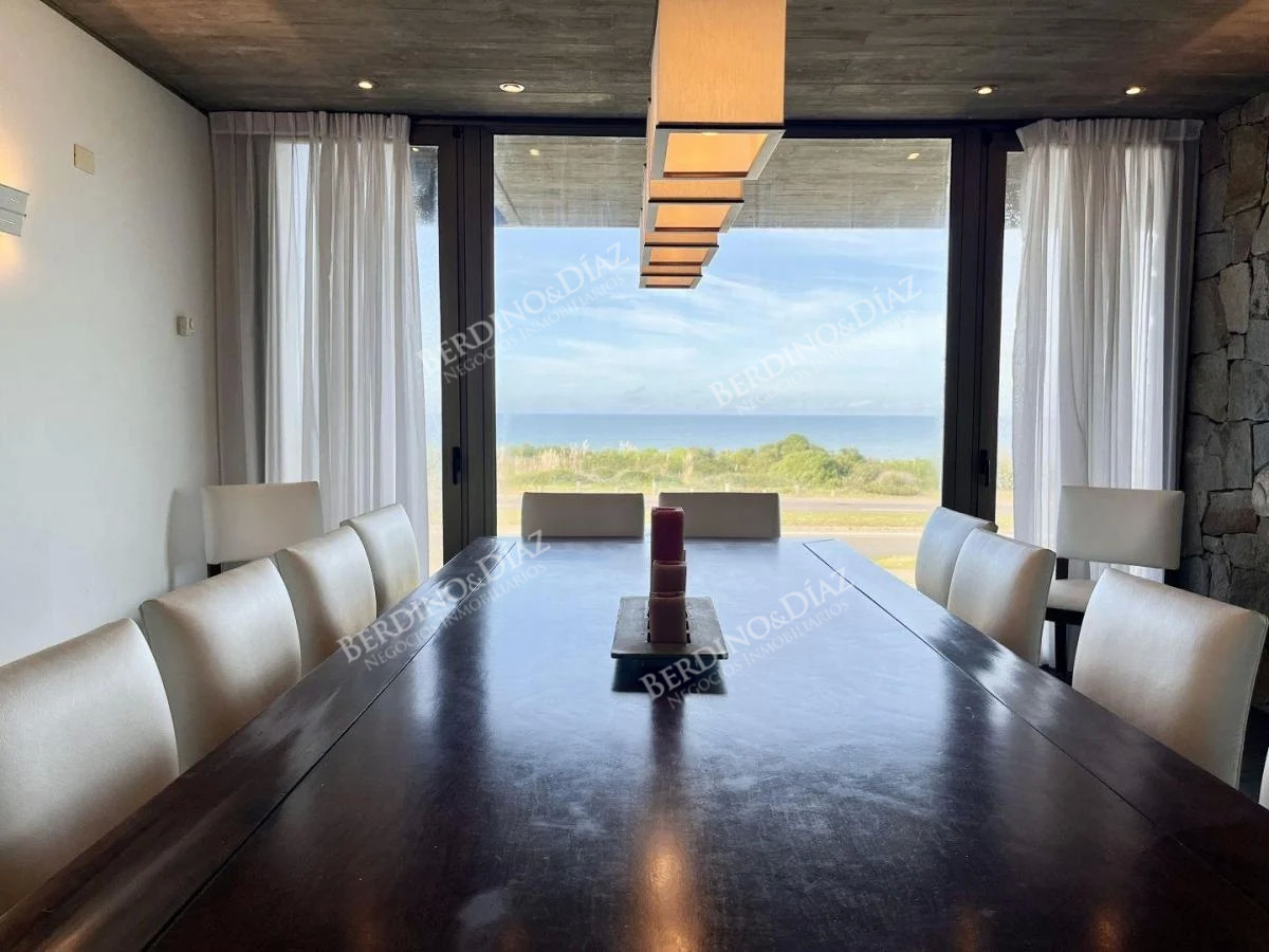 Casa ID.2334 - Casa frente al Mar en venta en Montoya espectacular 3 niveles