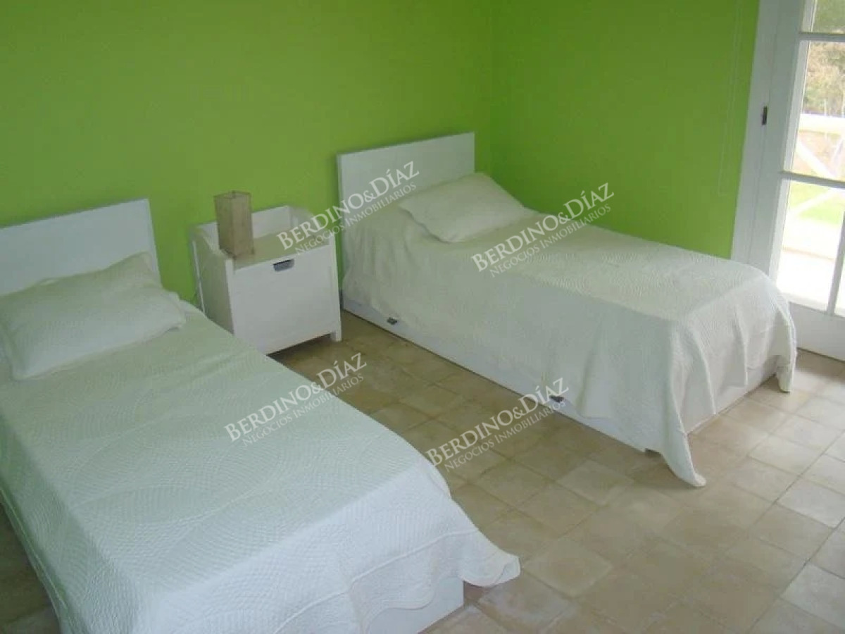 Casa ID.2200 - Casa hermosa en Laguna Blanca en venta