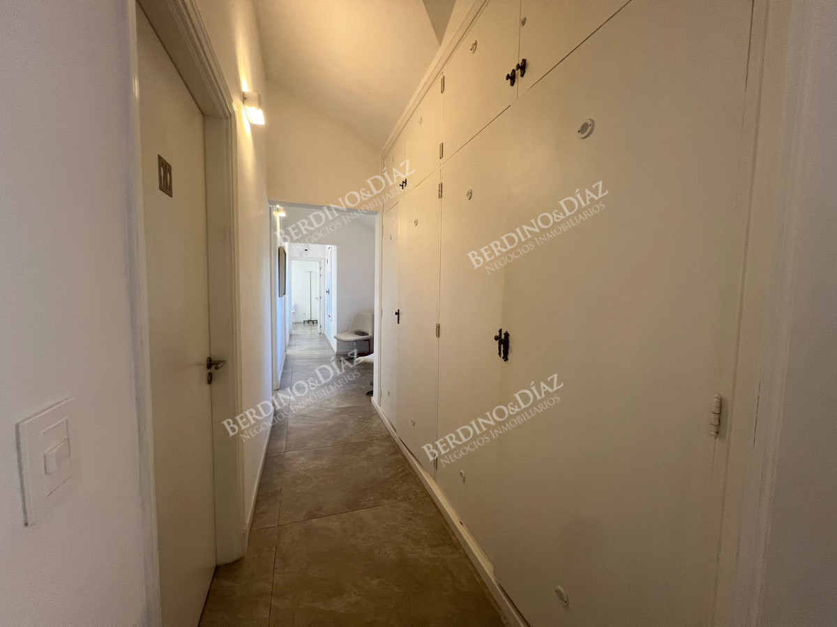 Casa ID.131 - Exclusividad Casa clinica comercial sobre Avenida importante Avenida