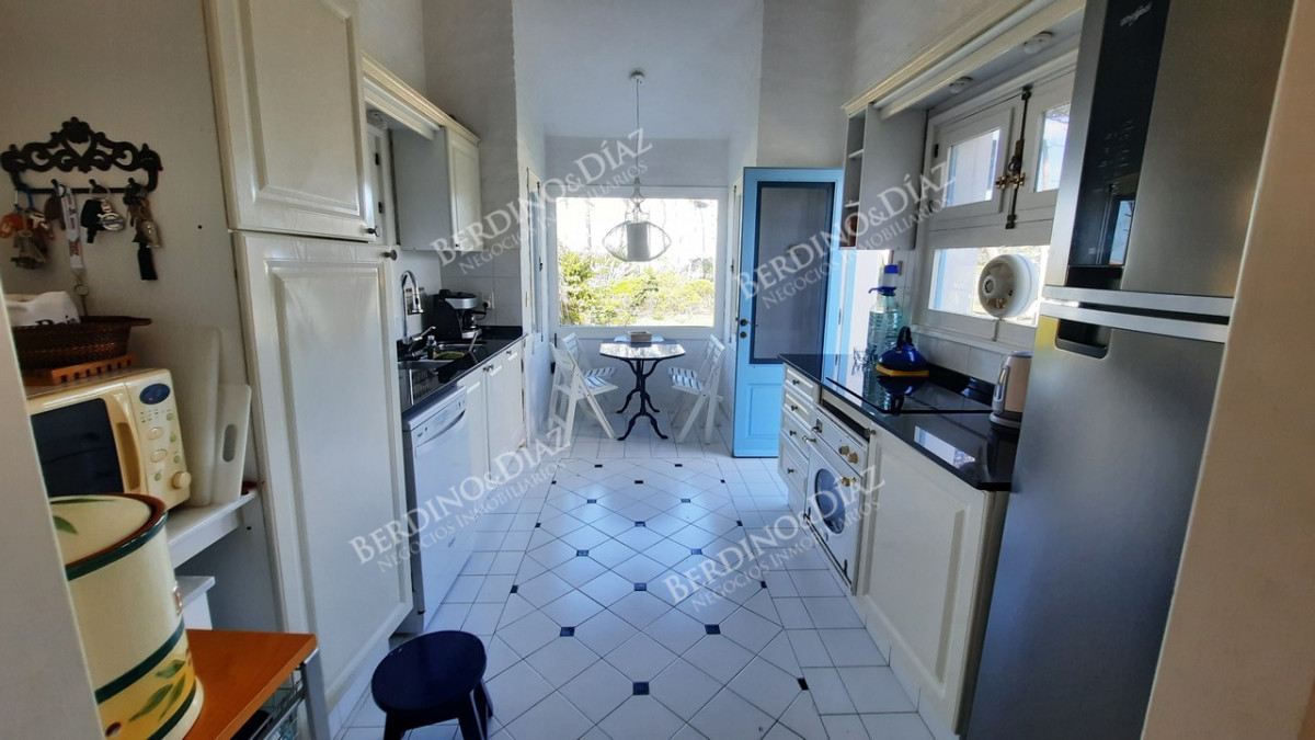 Casa ID.851 - Casa en venta cerca del mar y con vista  en La Barra 