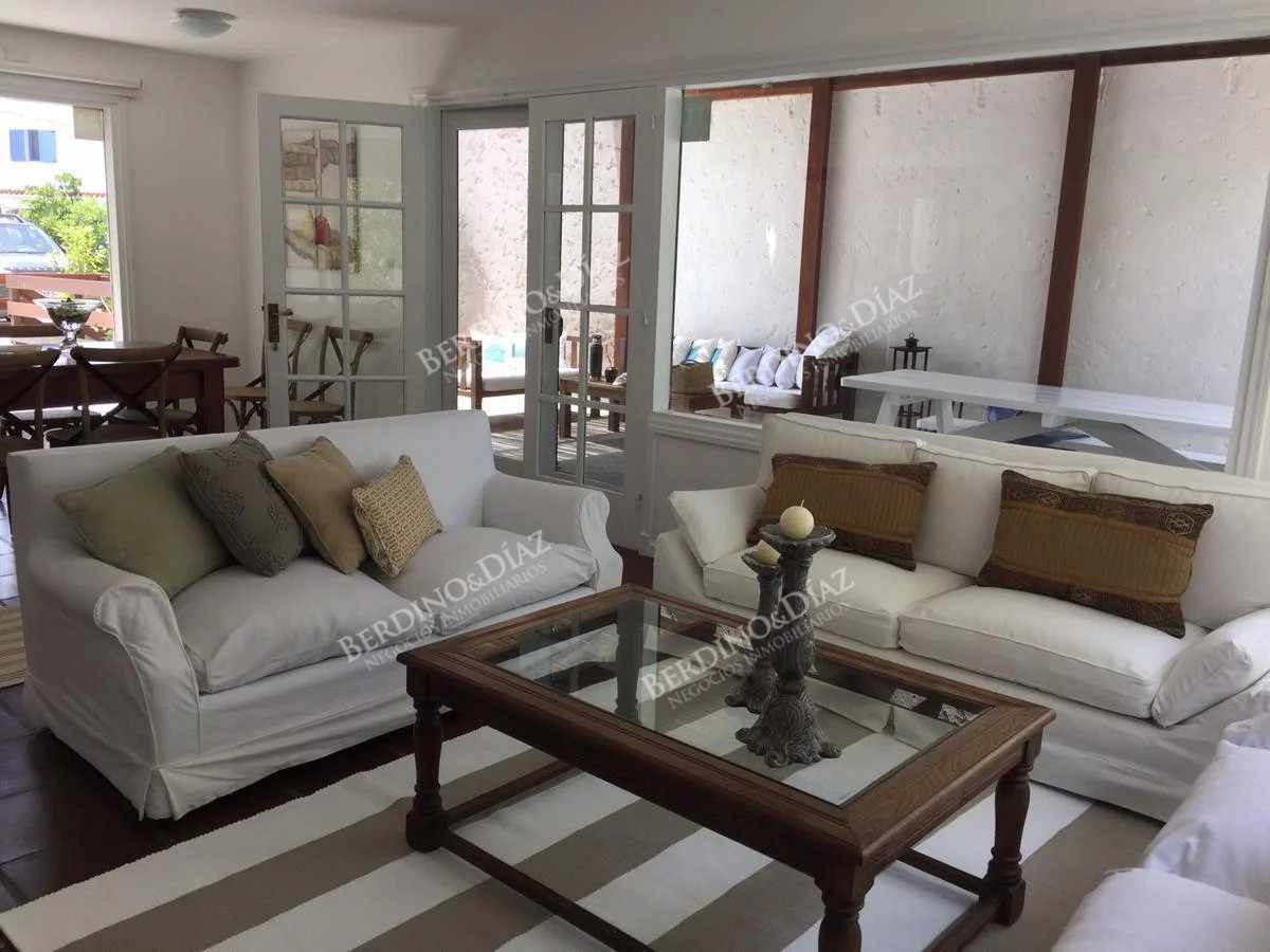 Casa ID.2187 - Casa de 4 dormitorios en venta en La Barra