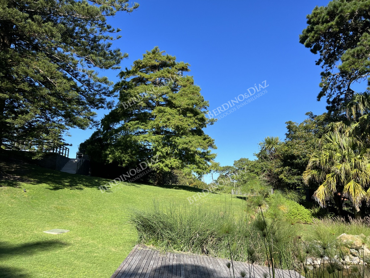 Casa ID.1378 - Mansion  en venta en Barrio Golf  