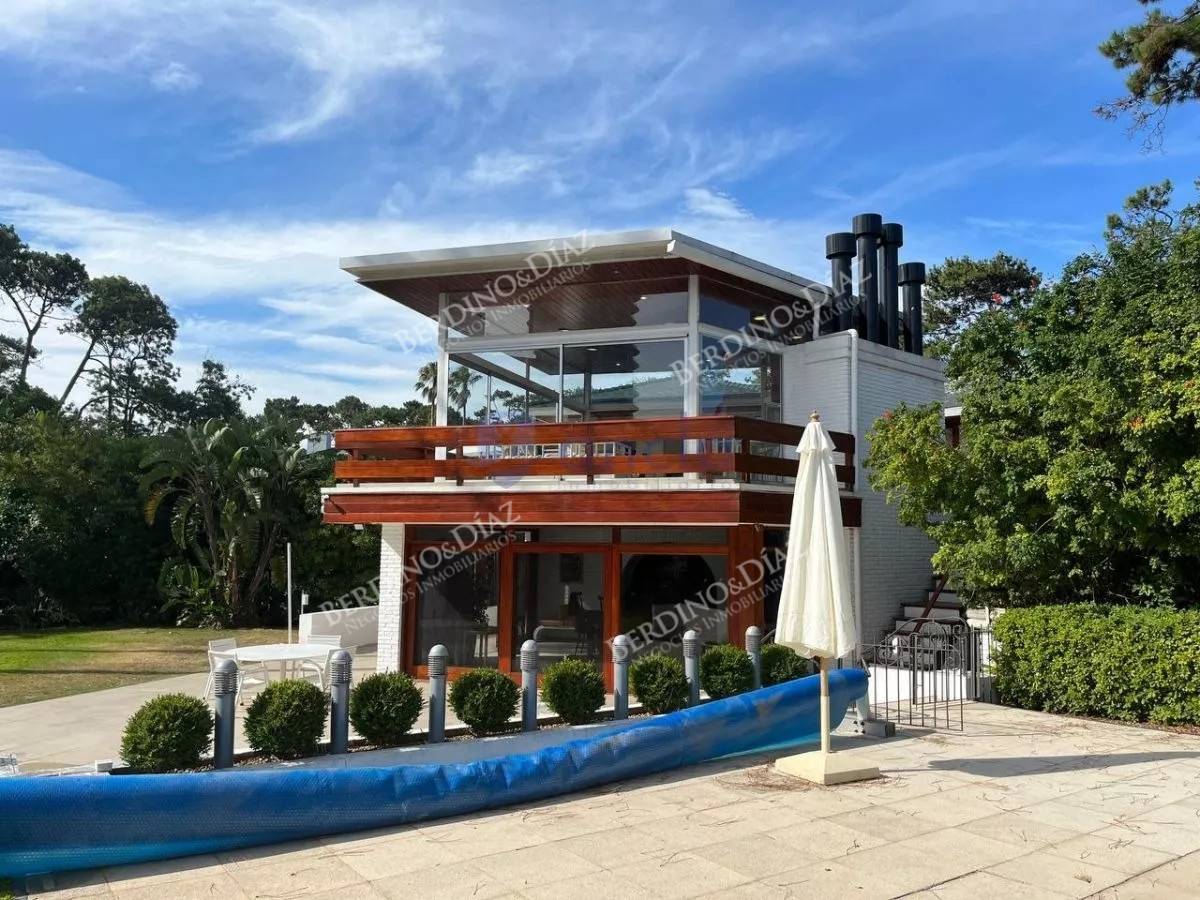 Casa ID.1598 - Casa espectacular en venta  Playa Mansa