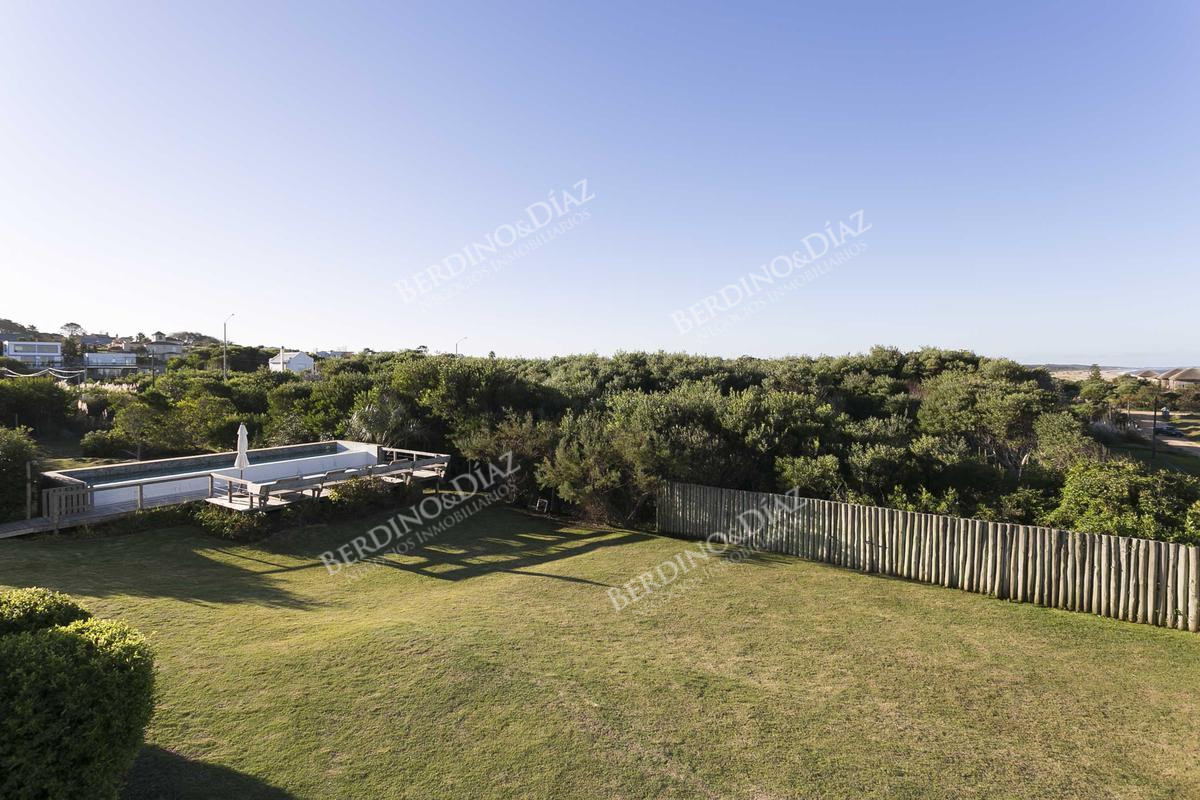 Casa ID.1229 - Casa en Punta Piedras con vista al mar