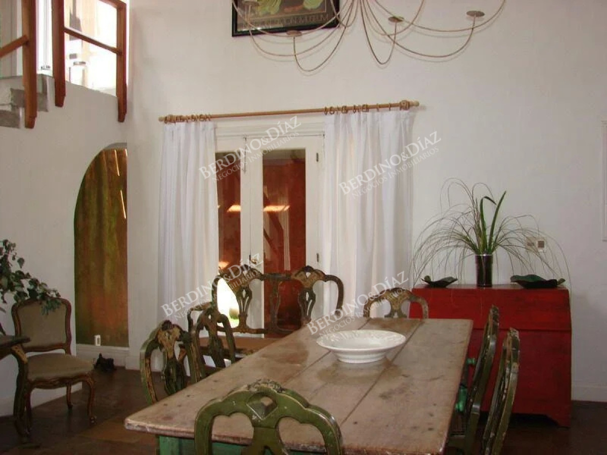 Casa ID.2176 - Casa de diseño italiano en venta en La Barra