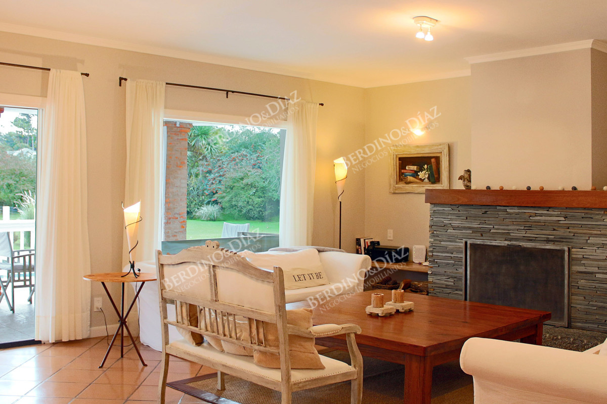 Casa ID.2397 - Magnifica propiedad en venta Playa Mansa