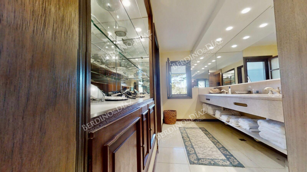 Casa ID.710 - Importante Residencia en Golf de 1 hectarea de parque