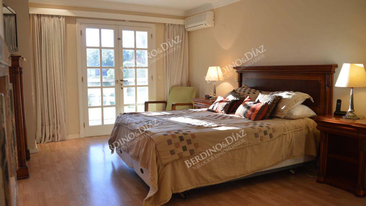 Casa ID.1004 - Residencia de gran jerarquía en Beverly Hills