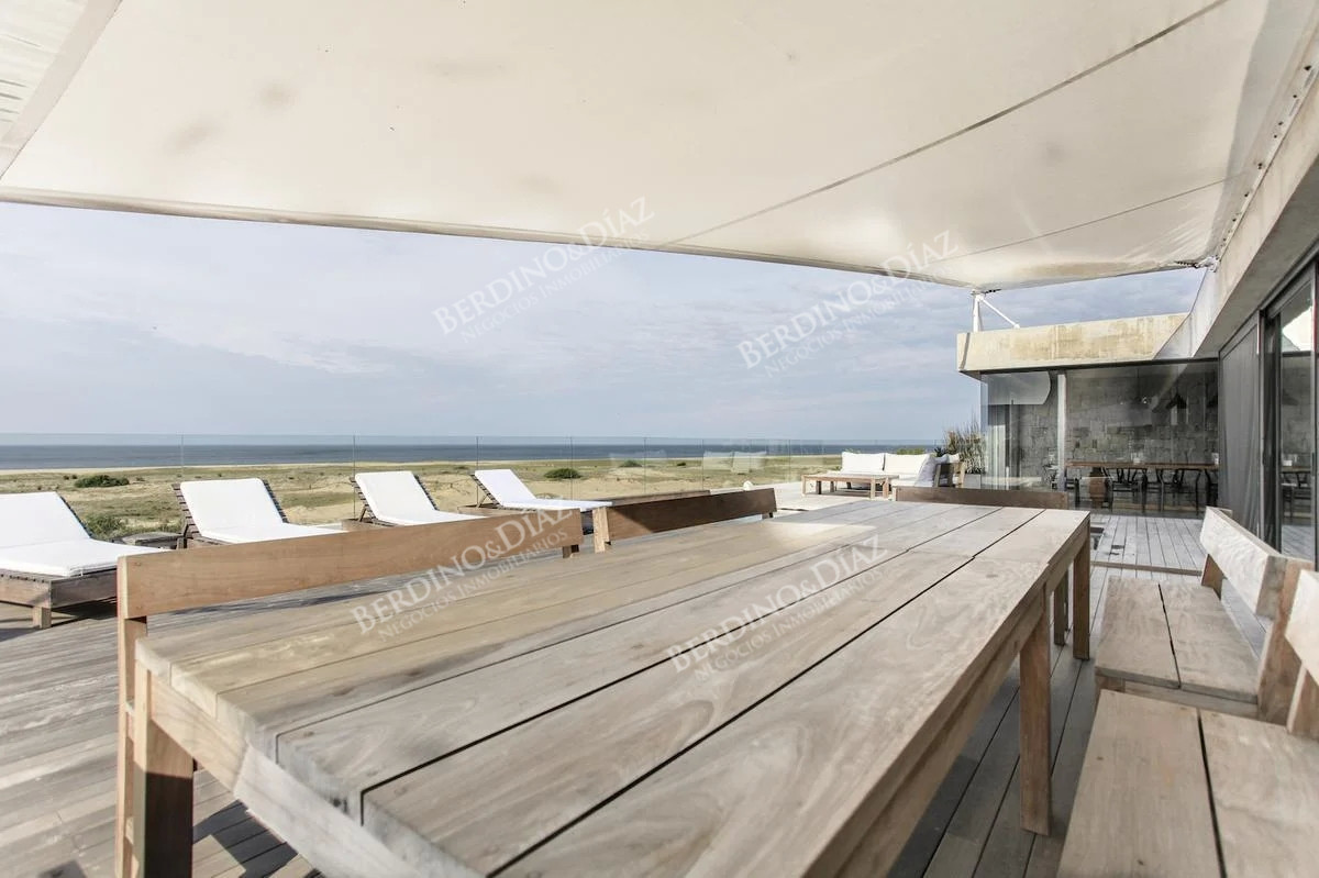 Casa ID.2211 - Casa en venta espctacular a estrenar sobre el mar en manantiales