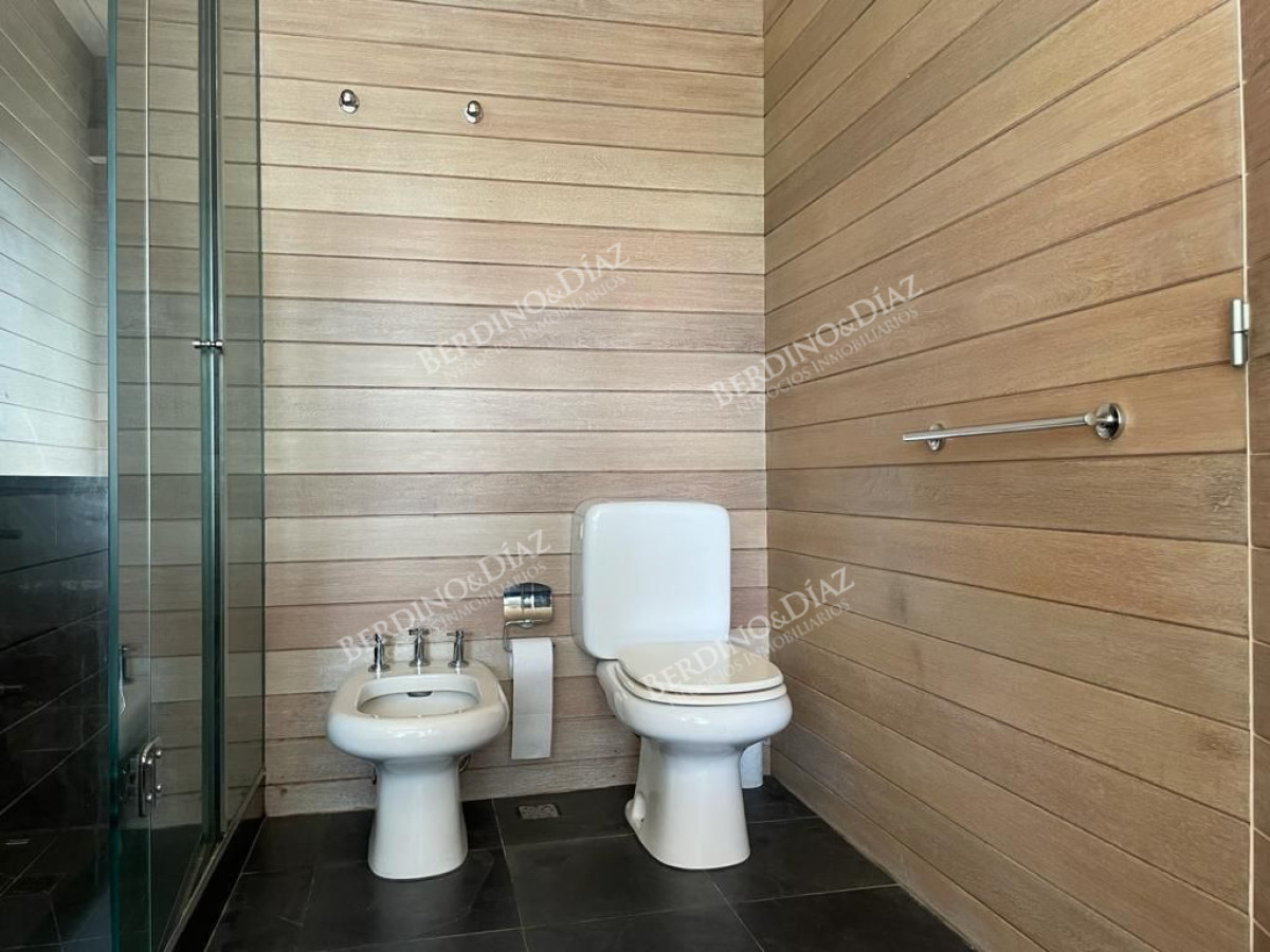 Casa ID.1216 - Casa Moderna  en venta  en Barrio Lugano 