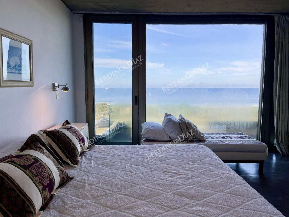 Casa ID.2334 - Casa frente al Mar en venta en Montoya espectacular 3 niveles