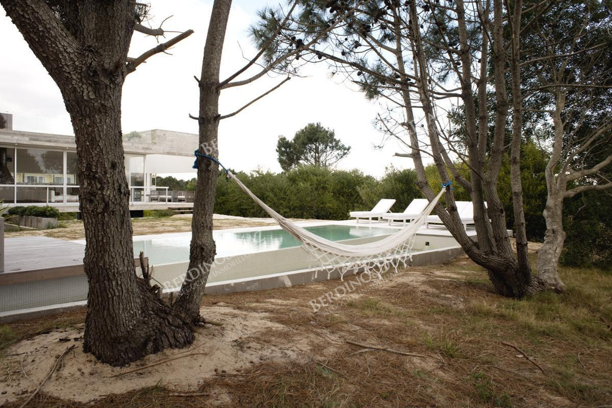 Casa ID.2185 - Casa espectacular estilo moderno en Arenas de Jose Ignacio