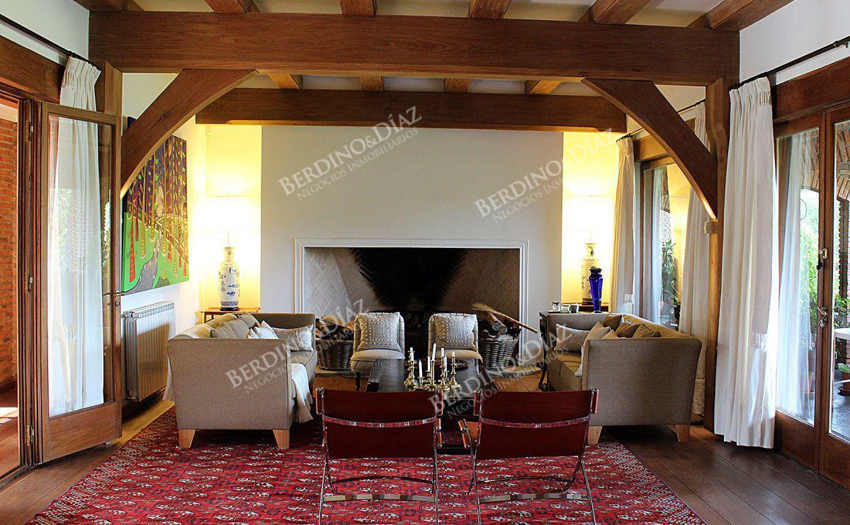 Casa ID.2173 - En venta Importante Residencia Zona Golf Punta del Este