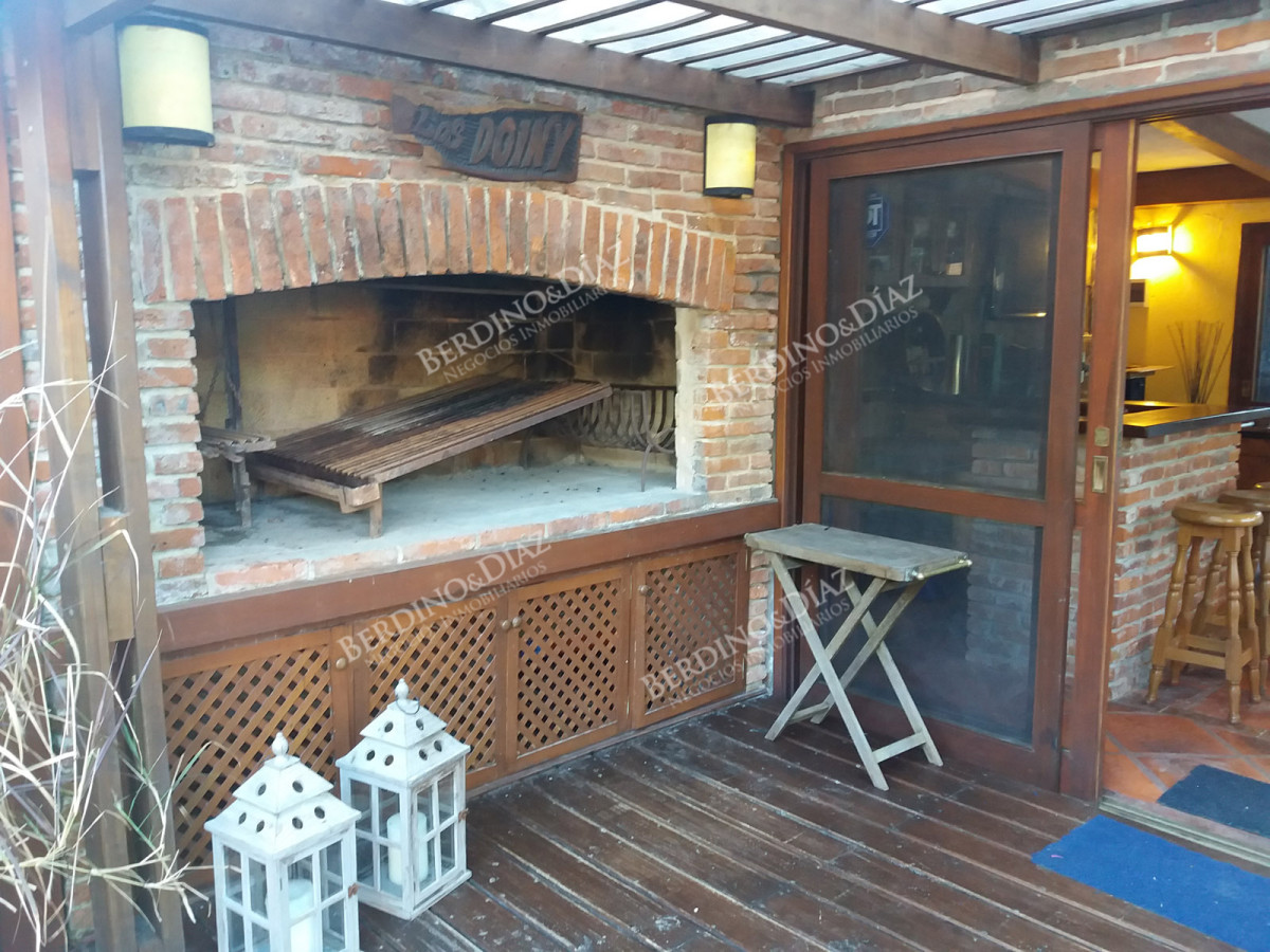 Casa ID.2407 - Casa en venta en Playa Mansa excelente construccion