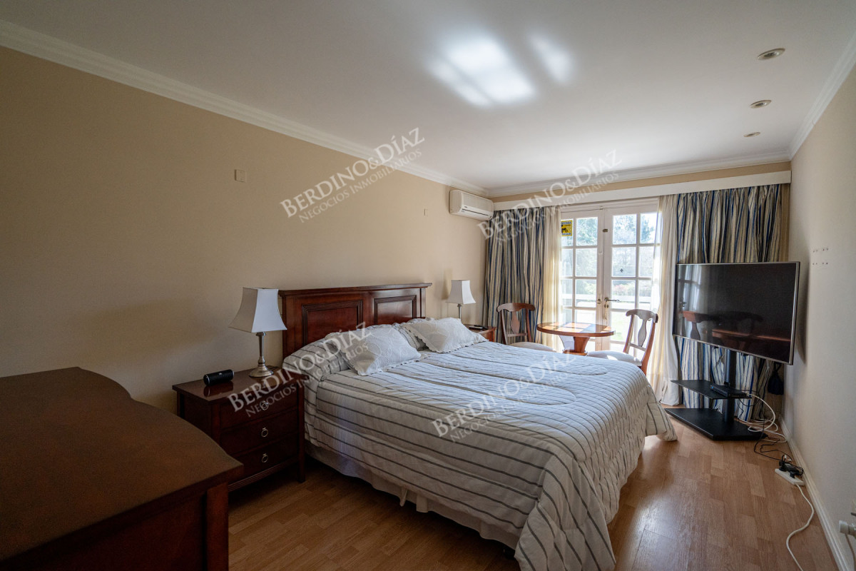 Casa ID.1004 - Residencia de gran jerarquía en Beverly Hills