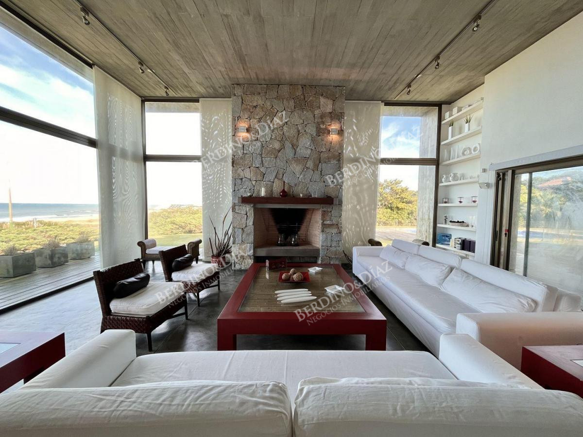 Casa ID.2334 - Casa frente al Mar en venta en Montoya espectacular 3 niveles